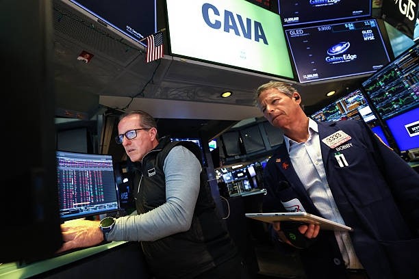 Juros em alta pressionam Wall Street e derrubam ações de tecnologia