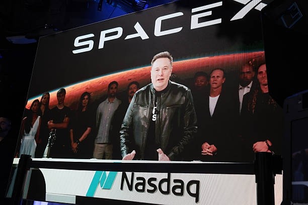 SpaceX recua em Wall Street após fim da euforia do IPO