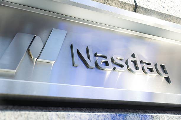 S&P 500 e Nasdaq sobem após inflação mais baixa e balanços fortes dos bancos nos EUA