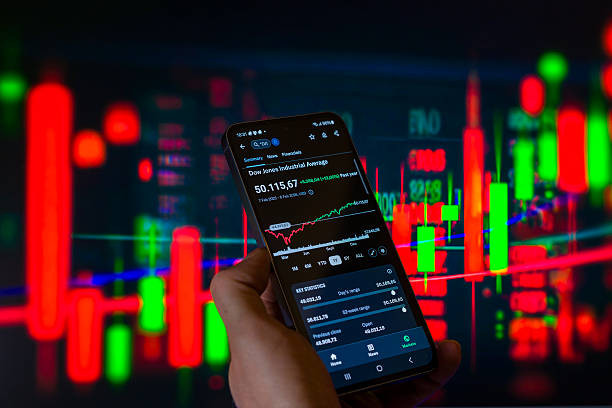 Nasdaq e S&P 500 recuam com pressão sobre ações de tecnologia